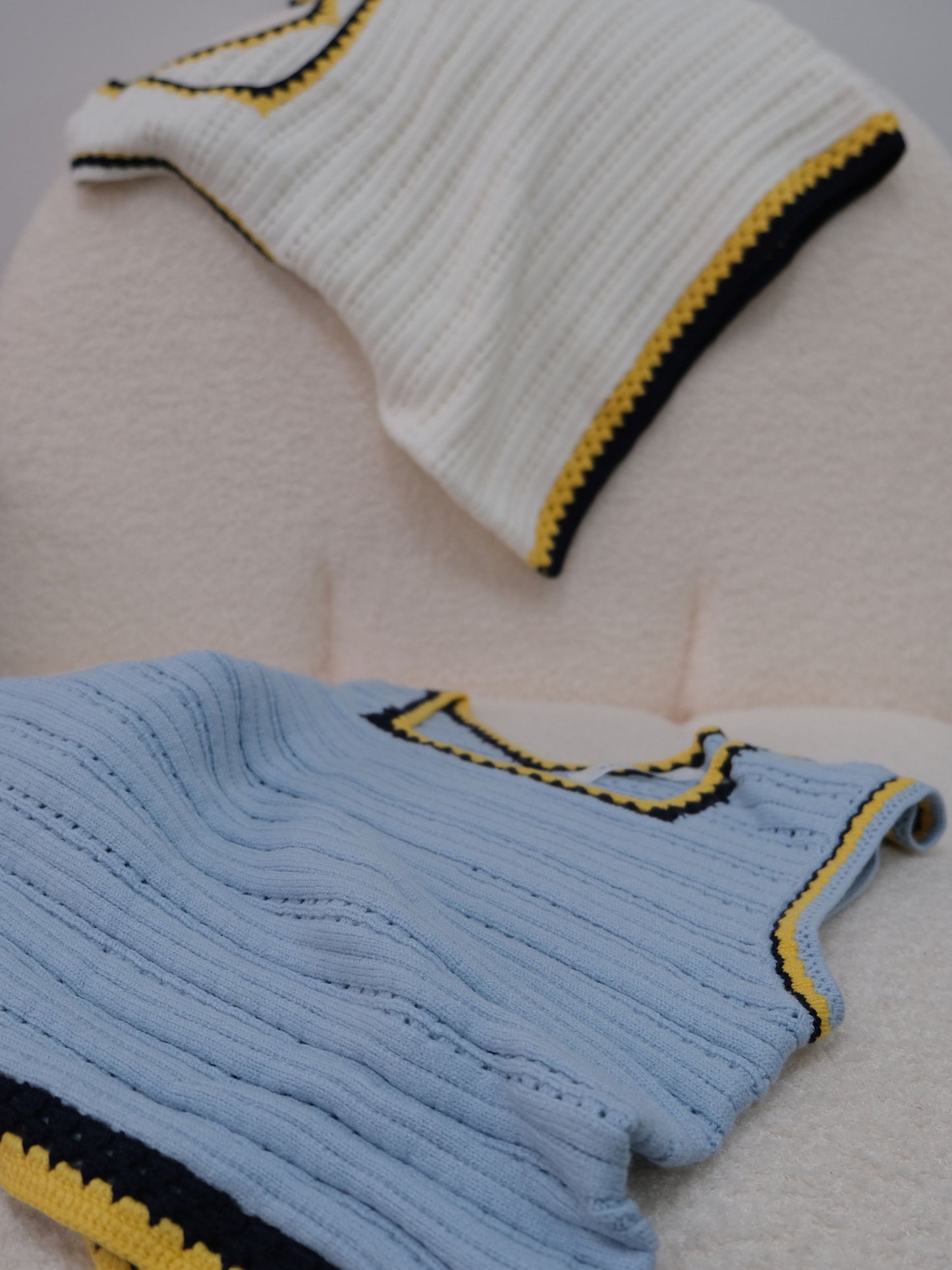KNITTED TOP