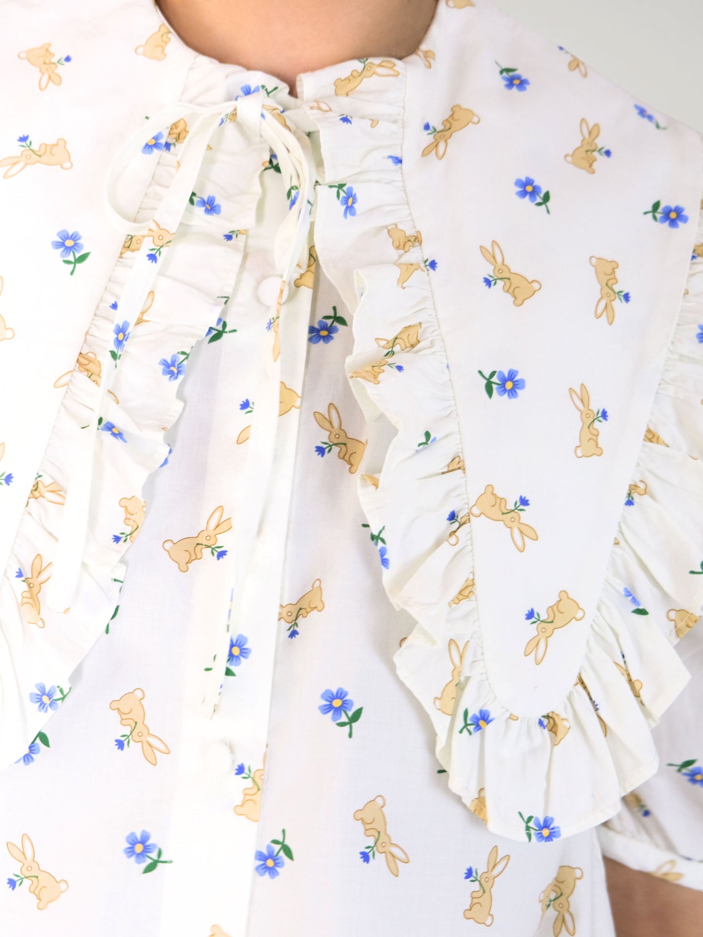 CHASING RABBITS OVERSIZED COLLAR SHIRT